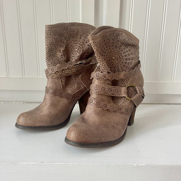 Not Rated Buckle Lace / Sequin Boots - Picture 2 of 10